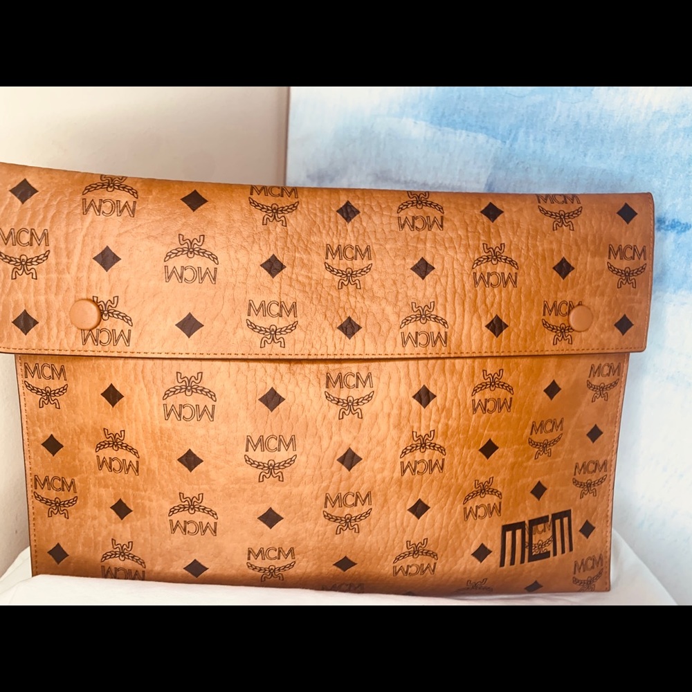 MCM Clutch